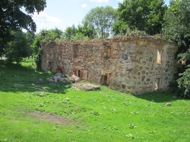  - Manor . 