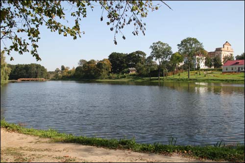  - Manor of Kasakoŭski. The pond