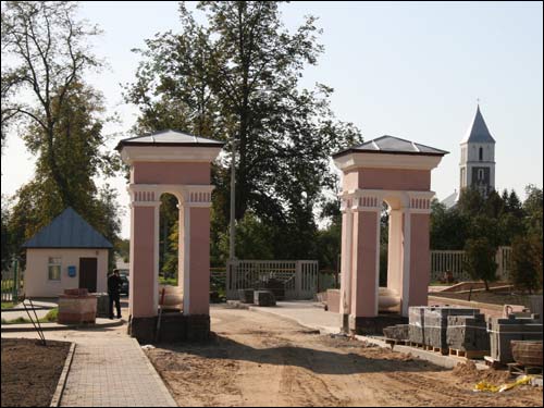 - Manor of Kasakoŭski. Gates