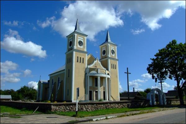  - Касцёл Узвышэння Святога Крыжа. Агульны выгляд. Лета 2009