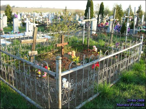 Индура. Кладбище старое католическое