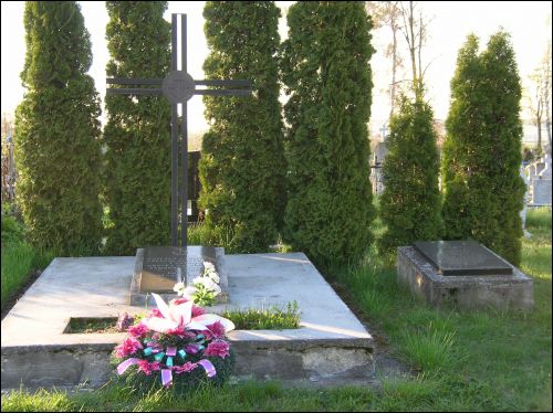 Индура. Кладбище старое католическое