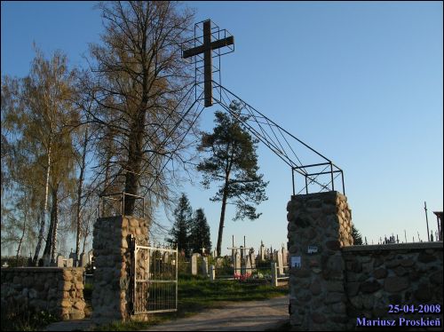 Индура. Кладбище старое католическое