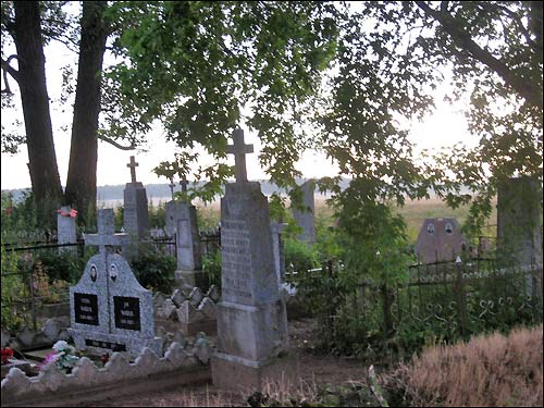 Dvarčany |  In the village . 