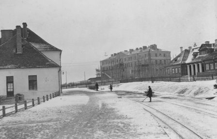 - Miasto na starych fotografiach . 
