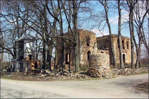 Pačapava. Orthodox church of the Protection of the Holy Virgin