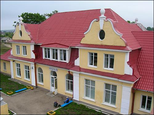 Navajelnia. Railway station 