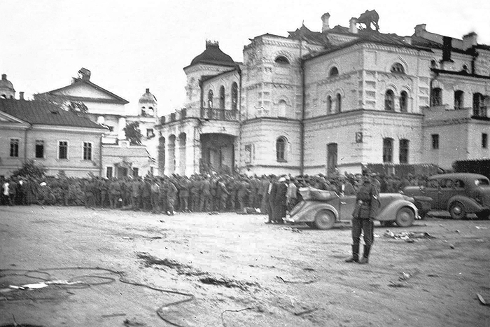 Могилёв.  Здание городского театра