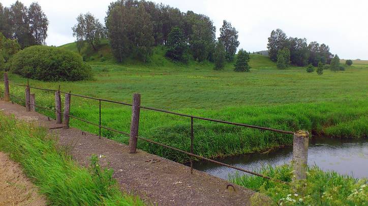 Staraja Myš.  Ramparts of the Chadkievič former castle