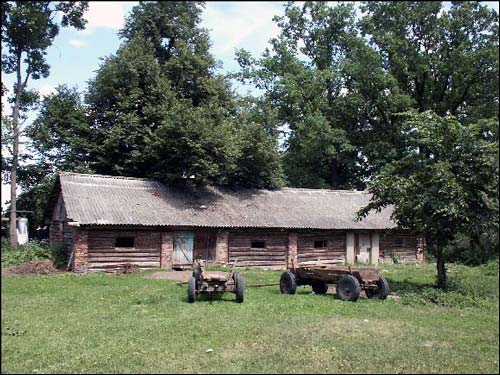  - Zespół dworsko-parkowy Czapskich. Budynek gospodarczy