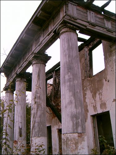  - Усадебно-парковый ансамбль Радзивиллов. Дворец был наполовину деревянный ...с 18 века!