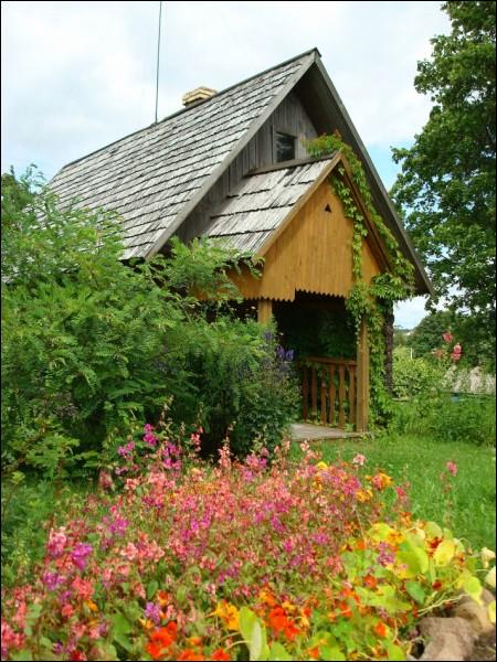 Rakucioŭščyna.  Maksim Bahdanovič Museum