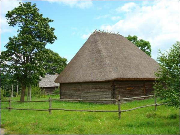 Rakucioŭščyna.  Maksim Bahdanovič Museum