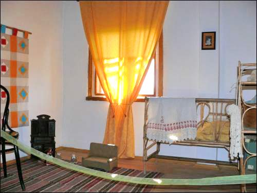 Rakucioŭščyna.  Maksim Bahdanovič Museum