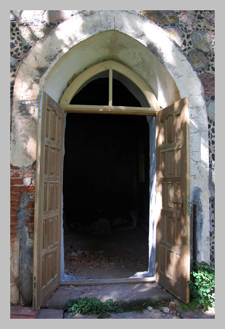 Капліца-пахавальня Вішнеўскіх (1884 р.) у в. Малая Барздынь (Юрздаўка) Малая Барздынь (Юрздаўка). Капліца-пахавальня Вішнеўскіх