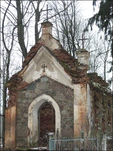  - Kaplica grobowa Wiszniewskich. Fasada główna, 2008