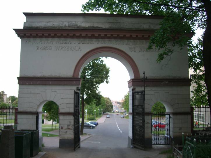  - Kościół Podwyższenia Krzyża Świętego (kalwaryjski). 
