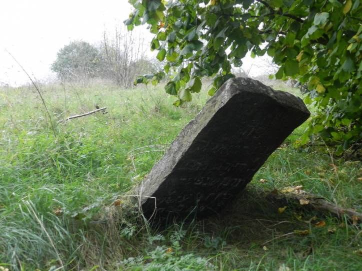 Derewna. Cmentarz żydowski