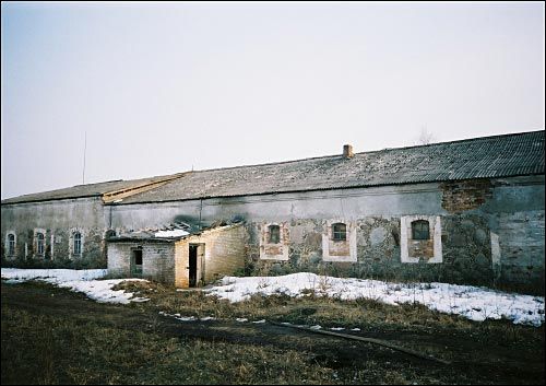 Pierwomajski (Kuchcicze). Dwór gospodarczy 