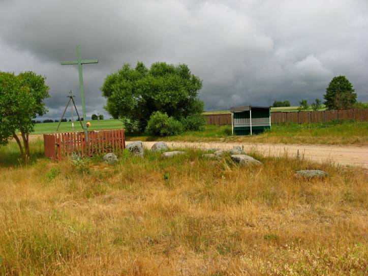 Hiliki.  The Rock graves