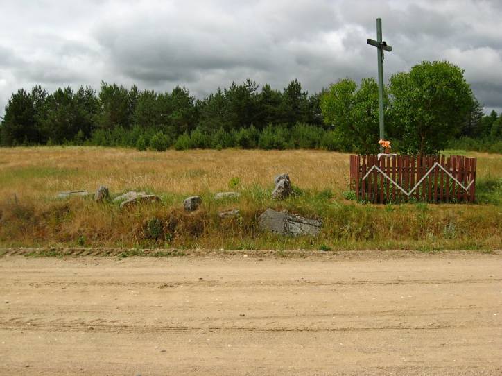 Hiliki.  The Rock graves