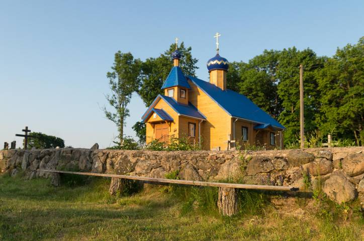 Спягло. Церковь Успения Пресвятой Богородицы