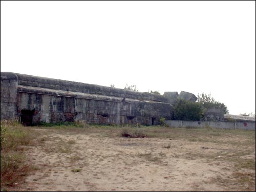 Arkadyja.  Fort V. Ammunition depot