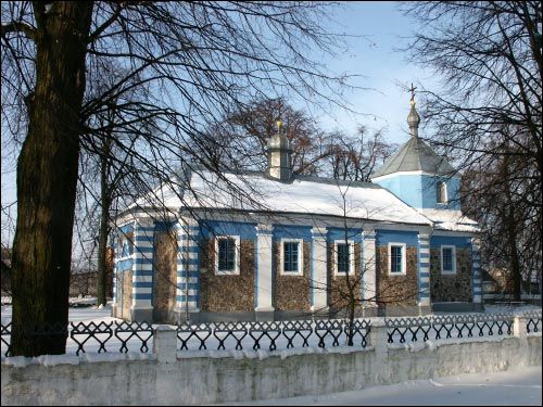 Церковь Святого Архангела Михаила Остромечеве. Вид на боковой фасад  - Церковь Святого Архангела Михаила. Вид на боковой фасад