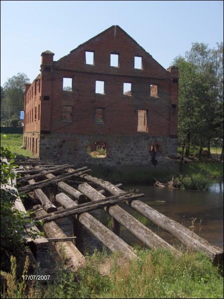  - Młyn wodny . 