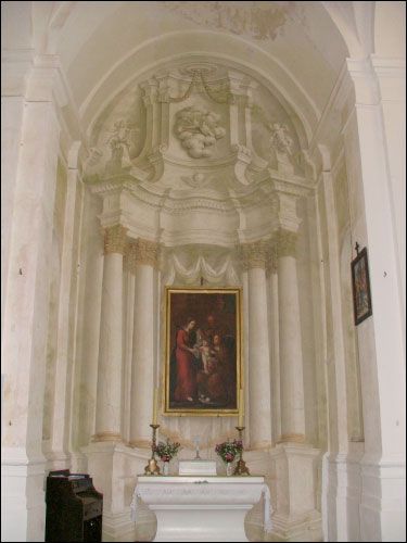 Budsław |  Kościół Wniebowzięcia NMP Wnętrze. Ołtarz Świętej Rodziny