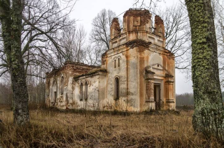 Маставікі. Царква 