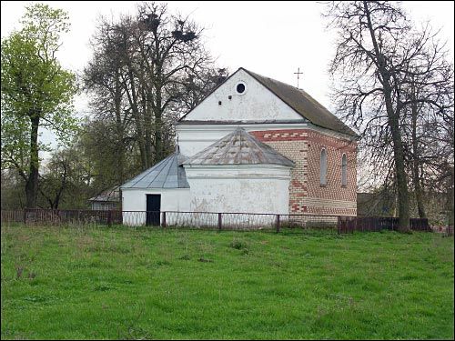 Ужанка.  Часовня Матери Божией Остробрамской