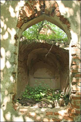  - Cmentarz chrześcijański. Kaplica grobowa. Fragment