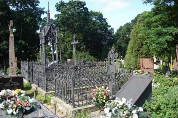 Аугустов. Кладбище католическое