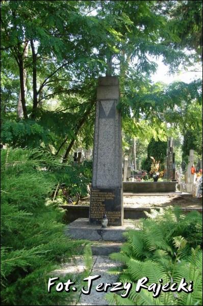 Аугустов. Кладбище католическое