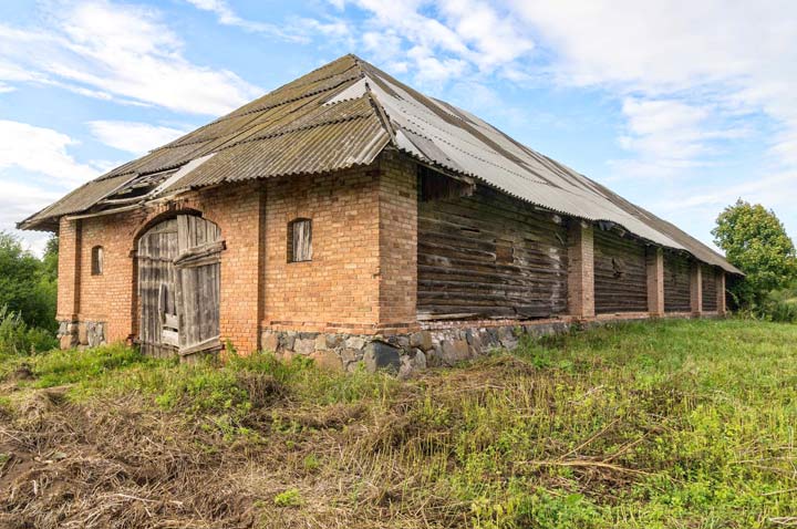 Казуліна. Гаспадарчы двор 
