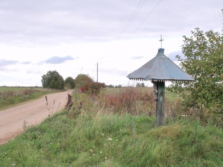 Sakavičy. Road chapel 