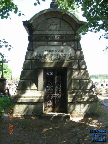 Пяткова. Могілкі старыя каталіцкія