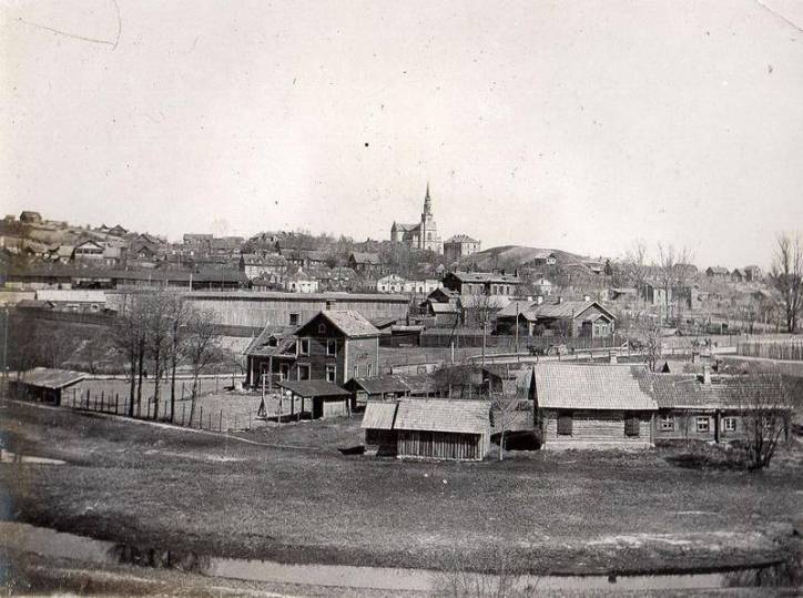  - Miasto na starych fotografiach . 