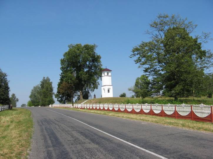 Бездзеж.  Калона ў гонар Канстытуцыі 3 мая 1791 г.