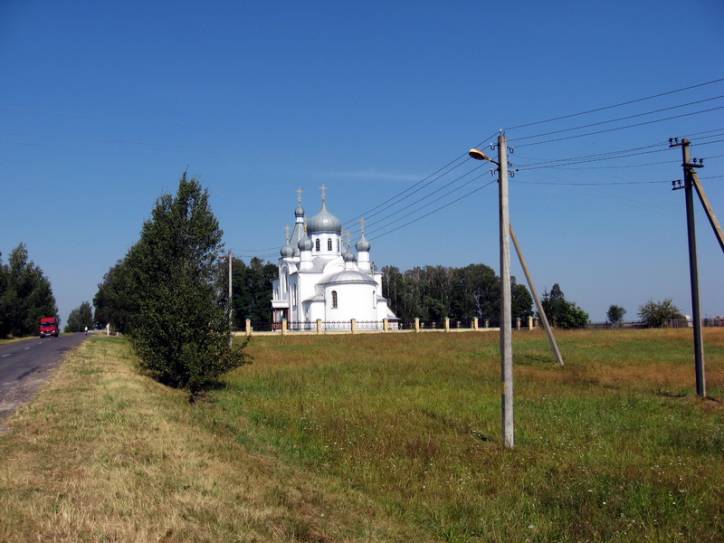 Bezdzież |  We wsi . 