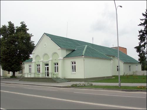  - Kościół . Kościół, widok z ulicy (07/2004)