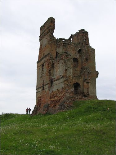 Smalany.  White Kovel Castle, ruins