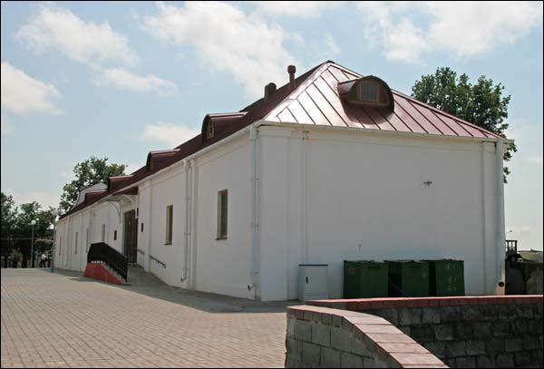  -  Jesuit College. 