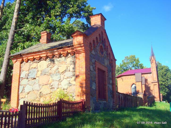 Бяльмонты (Ахрэмаўцы). Могілкі каталіцкія. Капліца