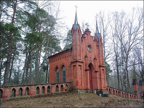 Belmont (Achremowce) |  Cmentarz katolicki. Kaplica. Kaplica cmentarna Chrystusa Zbawiciela