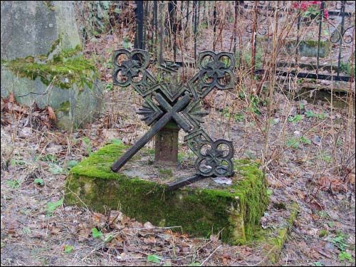 Belmont (Achremowce). Cmentarz katolicki. Kaplica