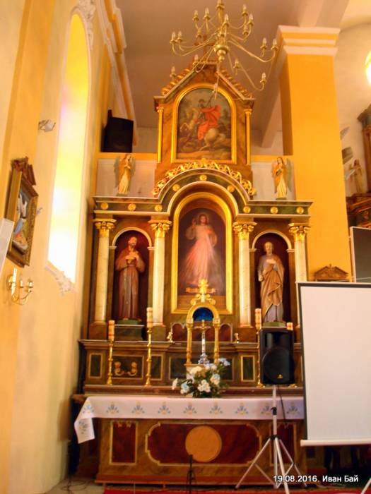 Браслав |  Костёл Рождества Пресвятой Девы Марии. Левый алтарь