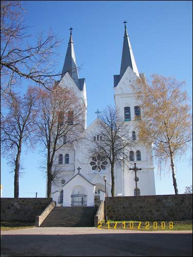  - Kościół Opatrzności Bożej. Fasada główna, 21.10 2008