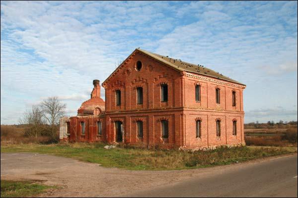 - Сядзібна-паркавы ансамбль Валадковічаў. Афіцына, выгляд ад паўднёвага захаду (11/2009)